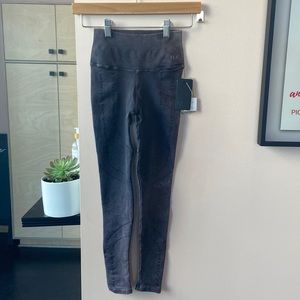 NUX One by One Legging - Blackwash